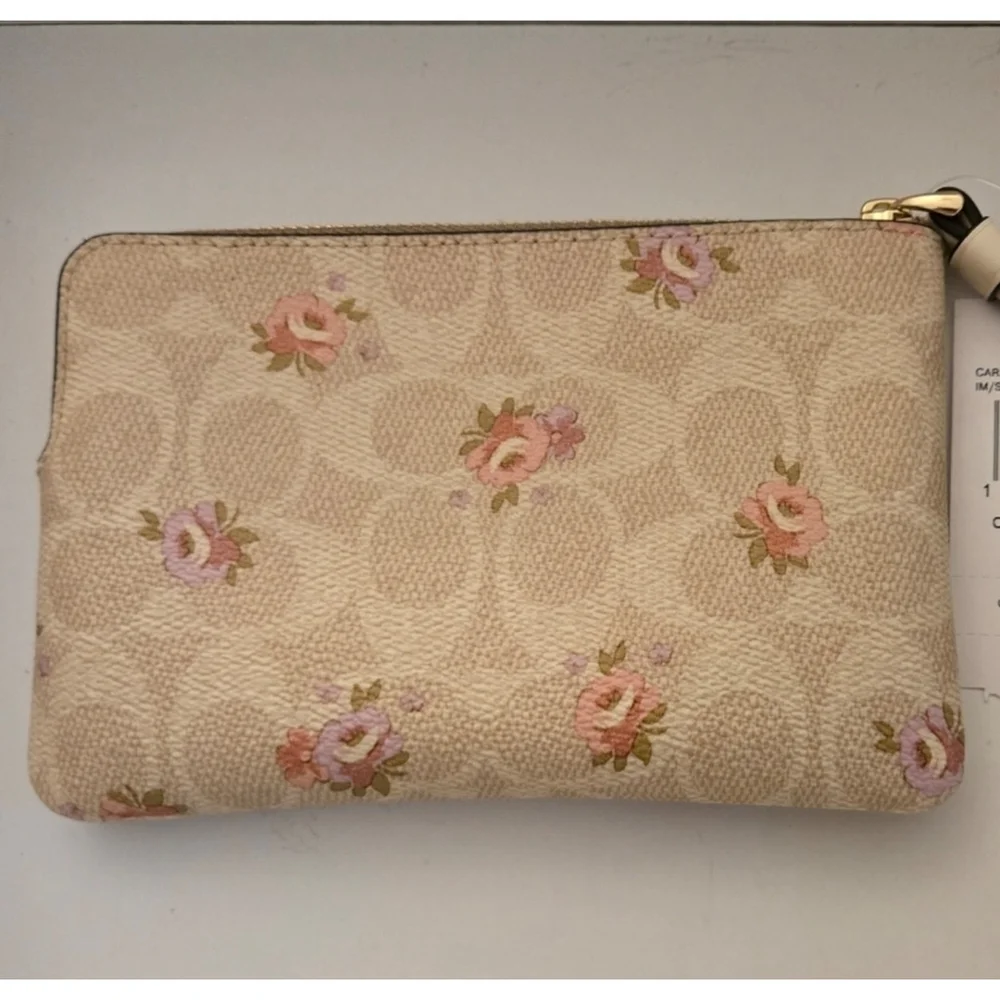 Coach Corner Zip Wristlet In Signature Canvas Floral Print Cream And Pink NWT